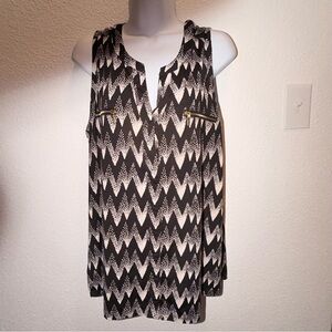 Robert Louis Black & White Chevron Sleeveless V-Notch Camisole with Gold Zips